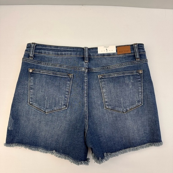 Judy Blue Women’s High Waisted Distressed Daisy Patchwork Denim Shorts! NWT Sz L - Picture 9 of 12